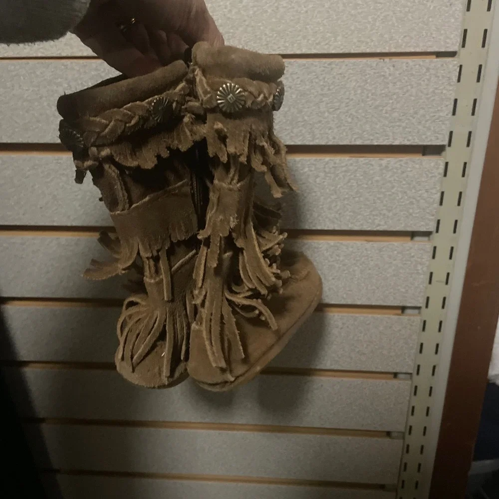 Minnetonka kids brown